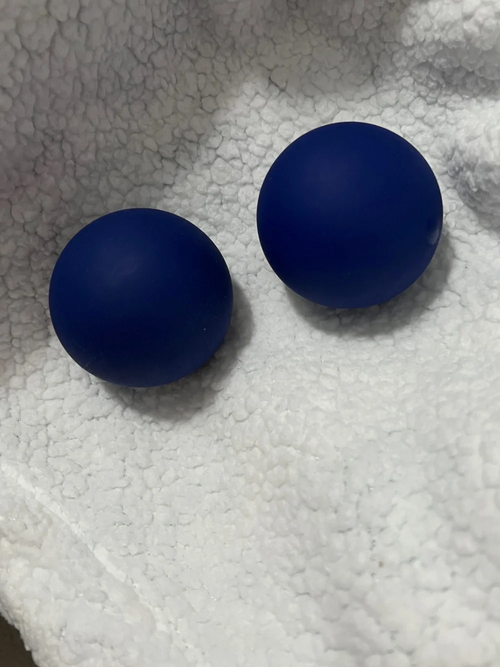 Lovevery Opposite Balls Montessori Sensory Development Toys Navy Blue Set of 2